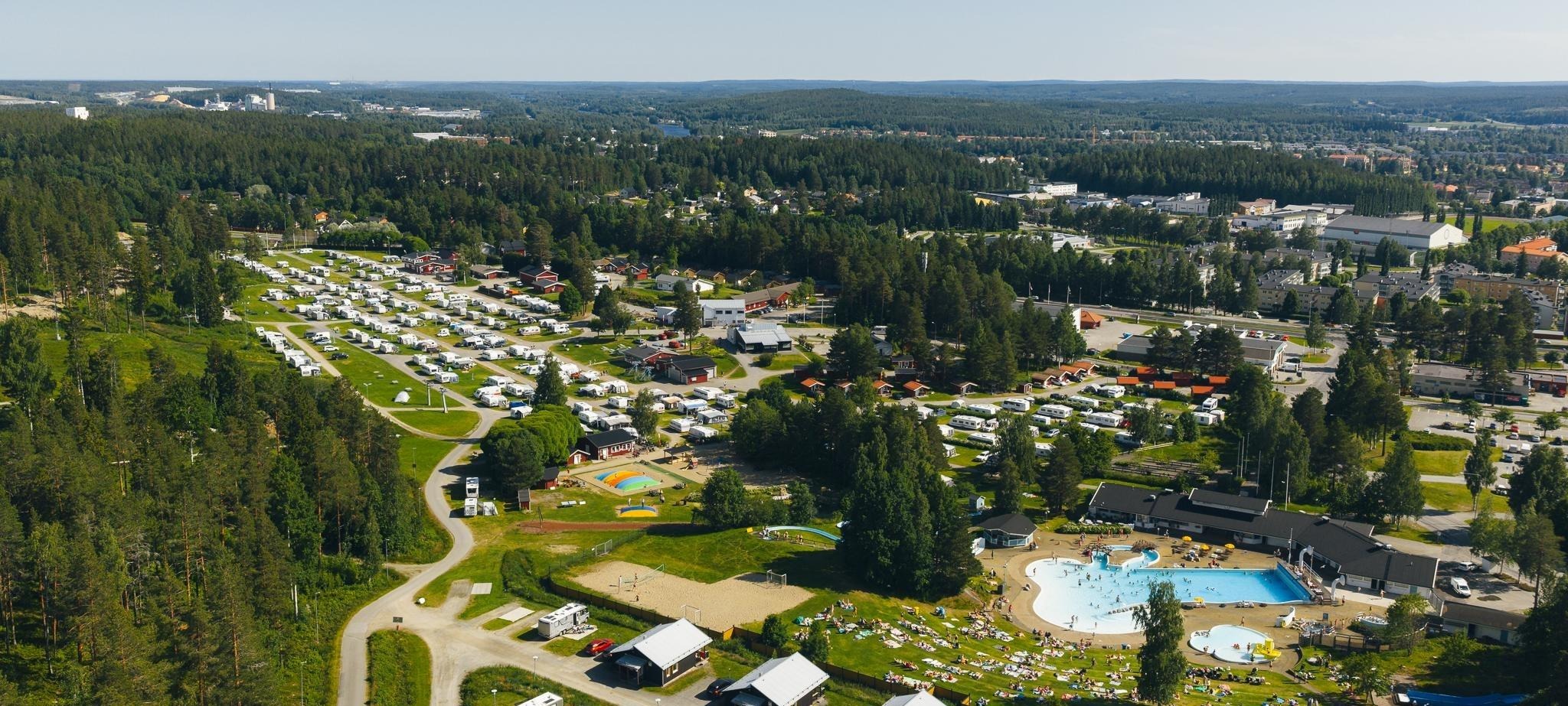 Översikt över Skellefteå Camping på vintern
